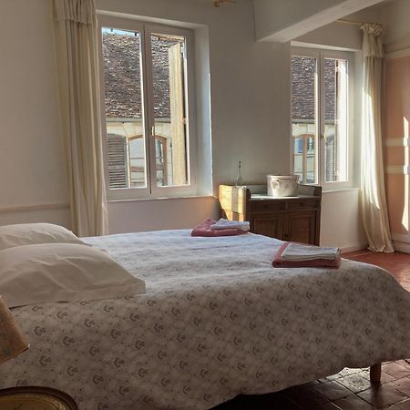Sur Les Ailes Du Papillon-La Suite Saint-Sauveur-en-Puisaye Eksteriør billede